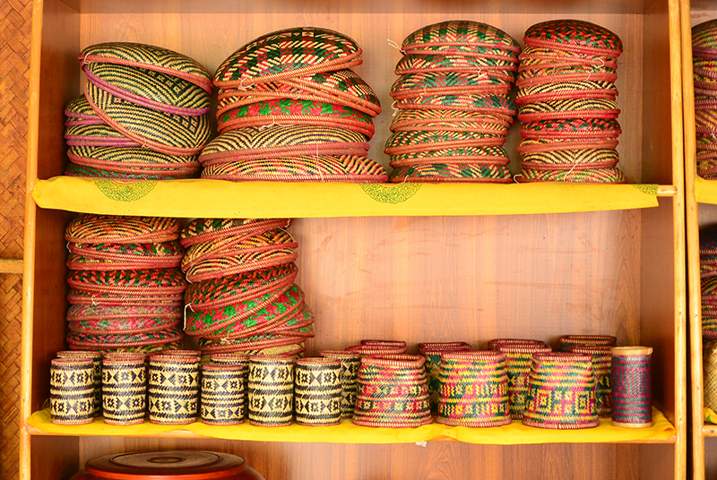 Các loại áo ấm làm từ vải Yathra nổi tiếng tại Bhutan