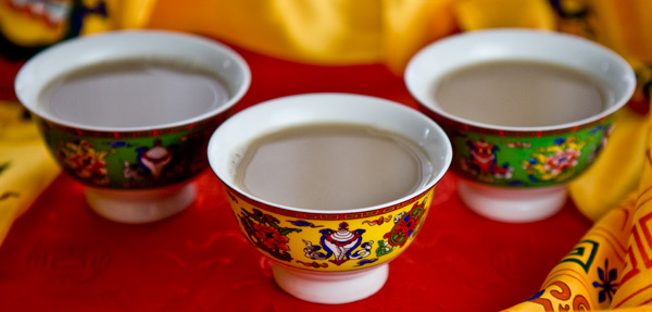 Trà bơ muối - thức uống phổ biến tại dãy Himalaya
