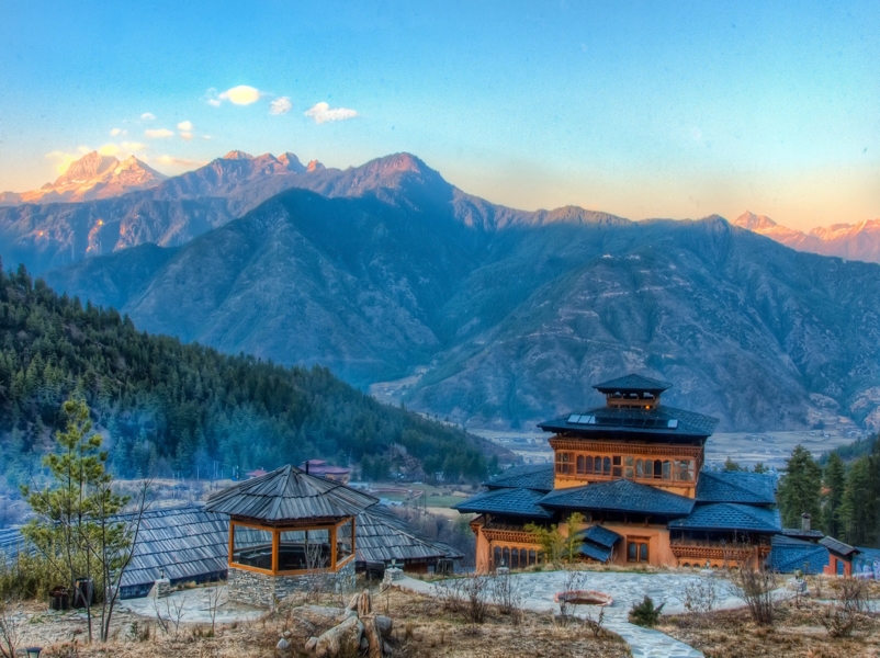 Đi Bhutan mùa nào thì đẹp hở em?